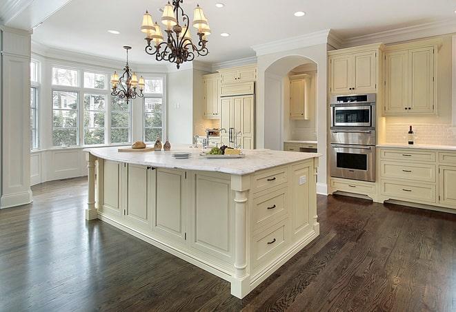 beautiful laminate floors with wood grain pattern in Arlington, TX